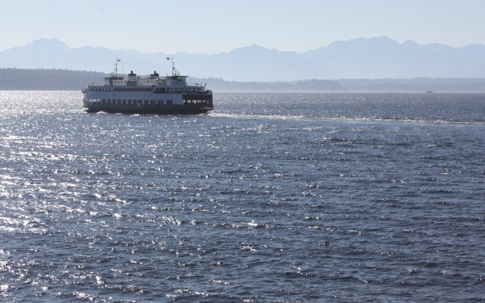 The views one can encounter on the ferry are spectacular...