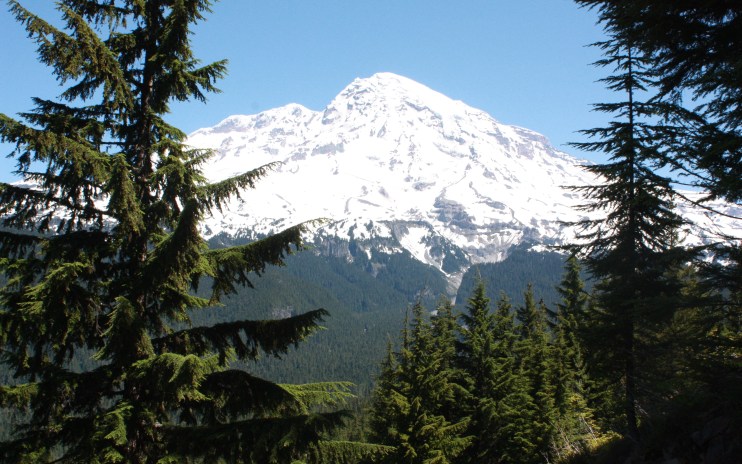And if one wants to get out of the city, the mountains are close: 1.5 hours to Mt. Rainer or the Olympics, 45 minutes to the Cascades and Snoqualmie Pass (of course this does require a car).