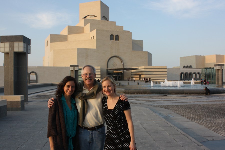 Doha reunions: My best friend from Bolivia/ Belgium, now working in Oxford & my father, working in Doha with the upgrading of the wastewater treatment facility. We took our free day to test out Doha's walking infrastructure, from the West Bay, along the Corniche, to the new Islamic Art Museum & onto the Souq Wadif - all very feasible by foot.  And finishing with a lovely Syrian dinner.