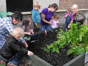 (c) Incredible EdibleCheck out their website: http://www.incredible-edible-todmorden.co.uk/